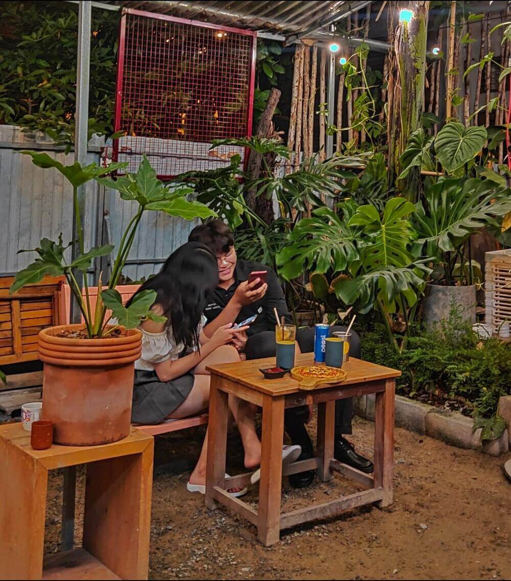 Quán cafe trồng nhiều giống Trầu Bà Nam Mỹ tại Nha Trang